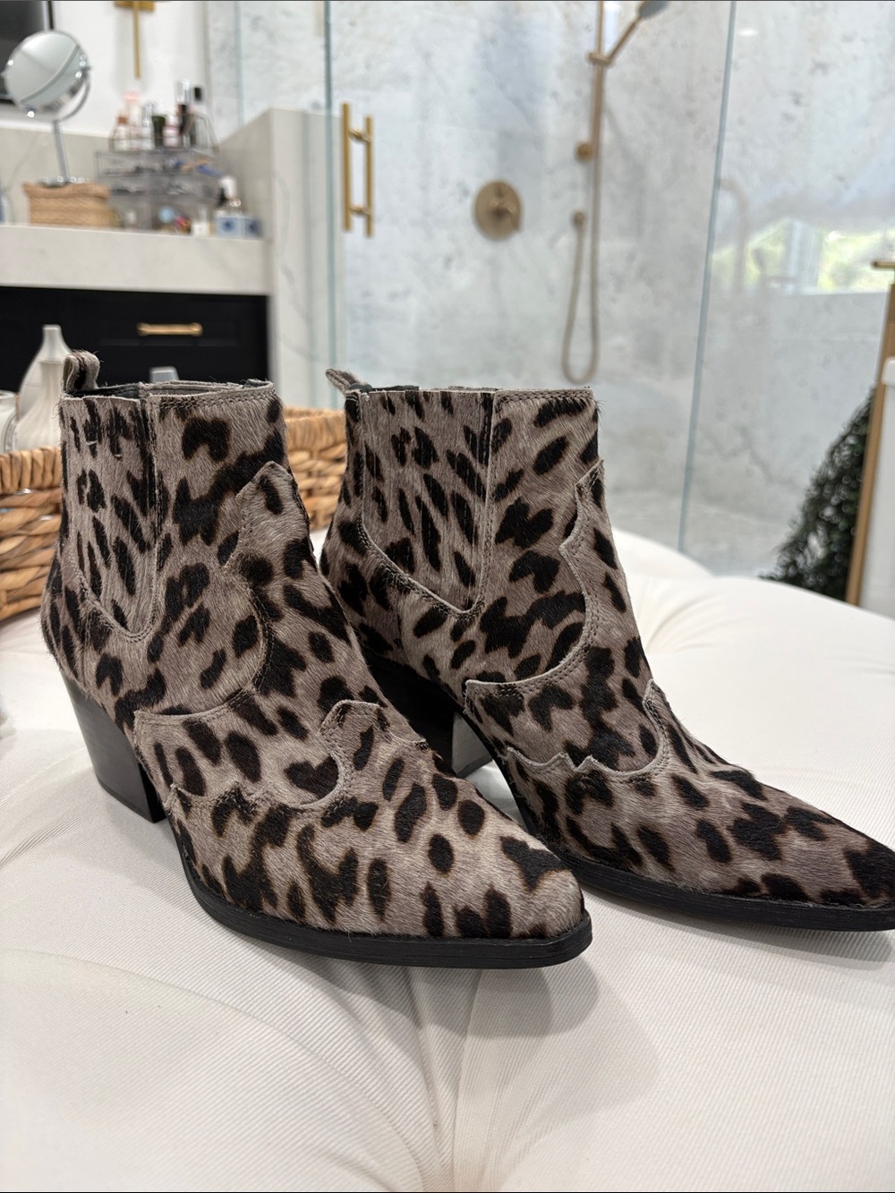 Sam Edelman Leopard Print Pointed Ankle Boots - Black & Gray